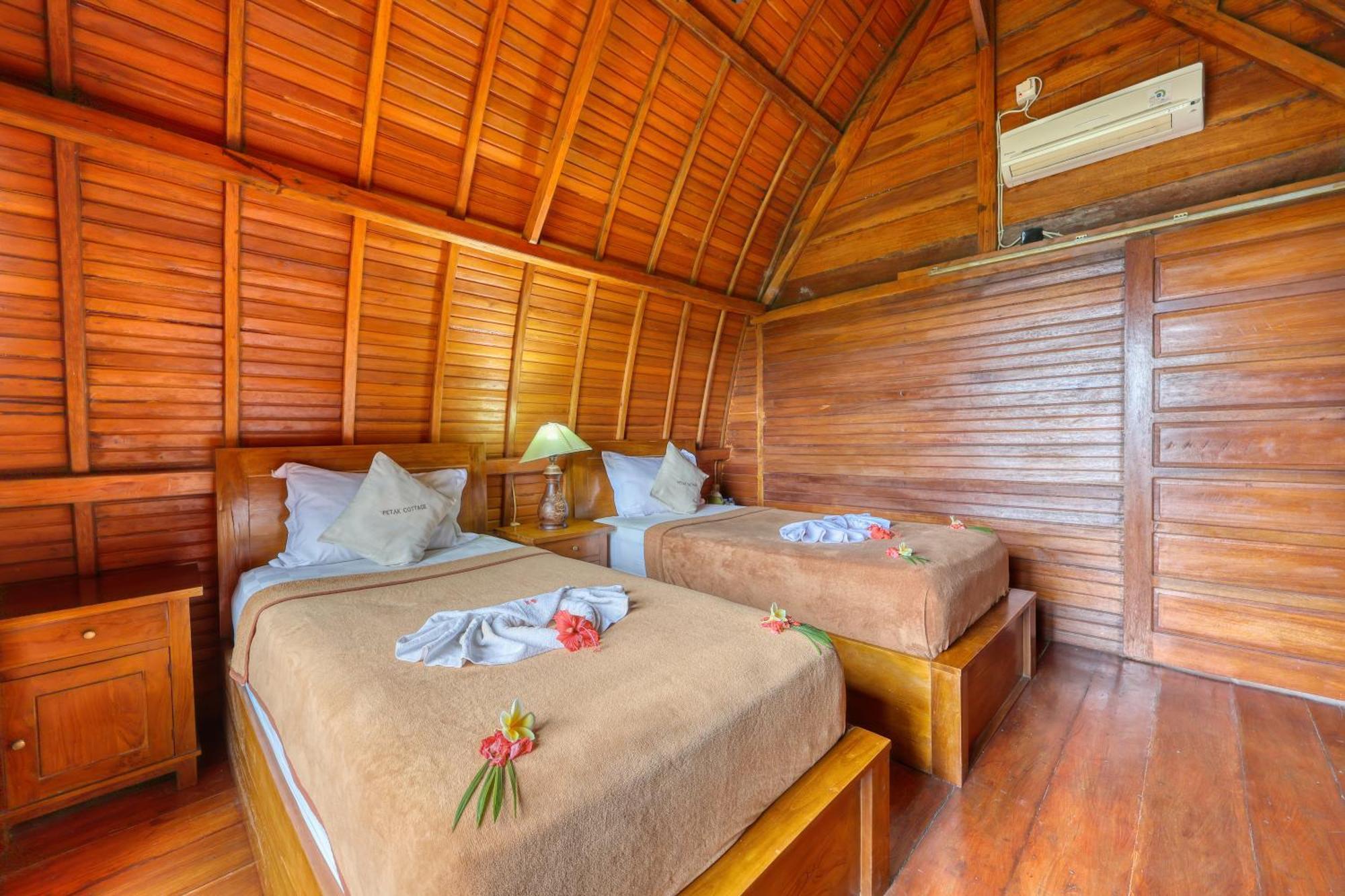 Petak Cottage Ped Bagian luar foto
